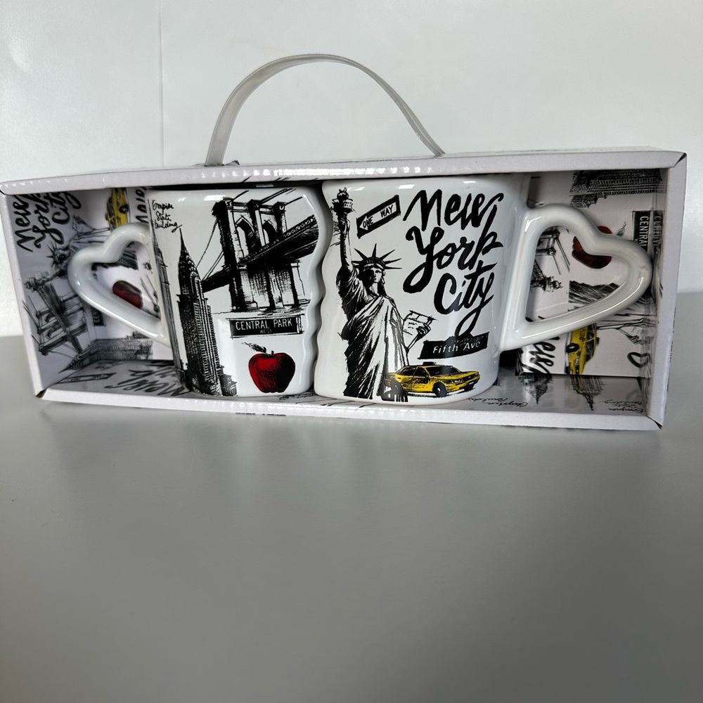 Coffee Cup Mug Set Puzzle New York Cit | Couple Mug in Very Good Condition